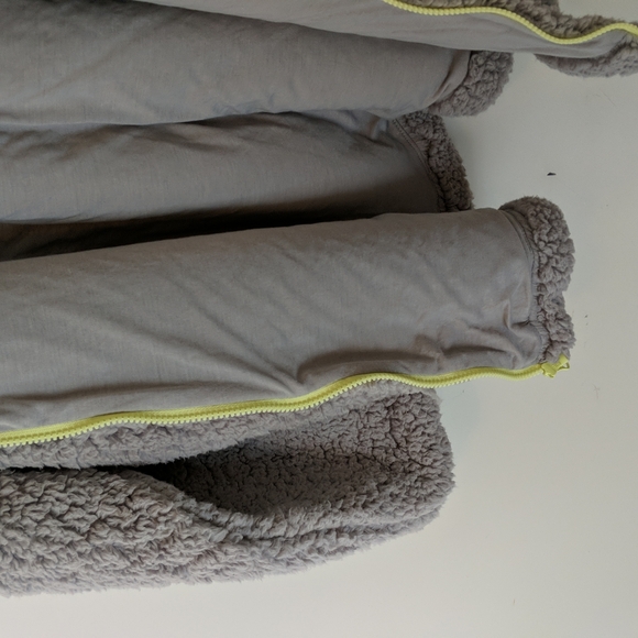 Wild Fable Sz XL Gray Fleece Sherpa Zip-Up with neon green accents - Picture 9 of 13